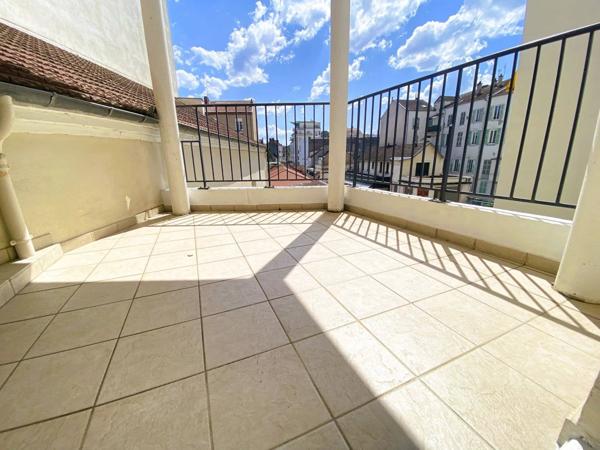 03200 VICHY - APPARTEMENT- 4 PIÈCES AVEC 2 BALCONS -TERRASSE -BOX ET CAVE -COEUR DE VILLE