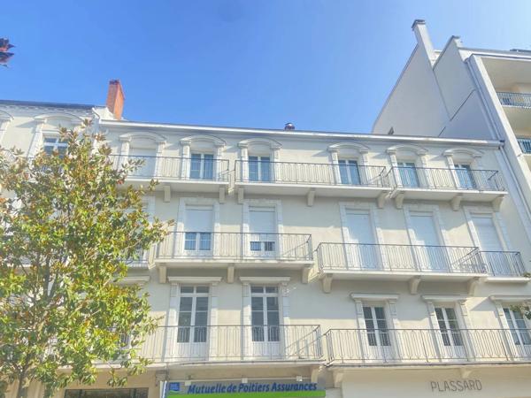 03200 VICHY - APPARTEMENT- 4 PIÈCES AVEC 2 BALCONS -TERRASSE -BOX ET CAVE -COEUR DE VILLE