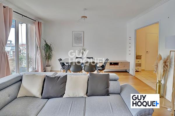 APPARTEMENT TRAVERSANT 4 PIECES 99 m² PROCHE MONTCHAT ET FUTUR TRAM T6- VUE DEGAGEE AVEC BALCON