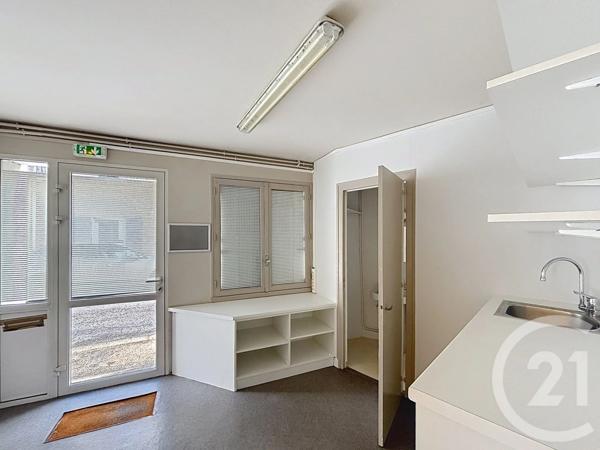 Maison à vendre  4 pièces - 120 m 2   ANGOULEME  - 16