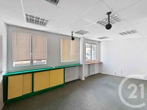 Maison à vendre  4 pièces - 120 m 2   ANGOULEME  - 16