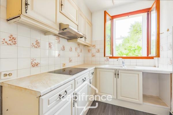 Vitry-sur-Seine-A vendre maison 5 pièces-jardin-terrasse-parcelle de 433m2-12mn à pied RER C et ligne 15-Parking