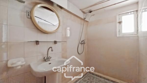 Vitry-sur-Seine-A vendre maison 5 pièces-jardin-terrasse-parcelle de 433m2-12mn à pied RER C et ligne 15-Parking