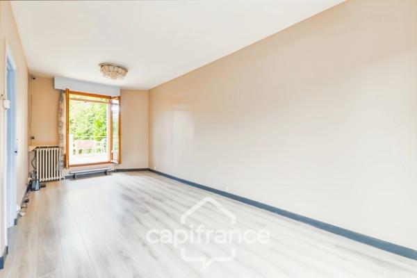 Vitry-sur-Seine-A vendre maison 5 pièces-jardin-terrasse-parcelle de 433m2-12mn à pied RER C et ligne 15-Parking