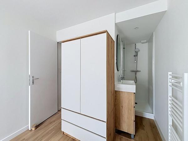 APPARTEMENT T2 ENTIEREMENT RENOVE MEUBLE - DISPONIBLE DE SUITE