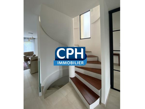 Grande Maison récente sur Sceaux avec de très belles prestat