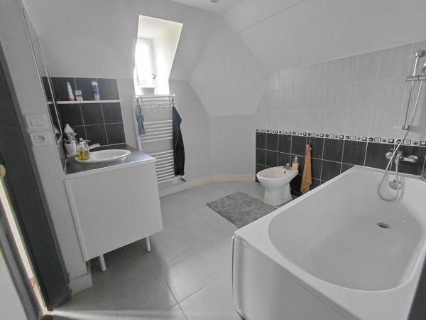 Maison à La Loupe, 28240 - 6 pièces 139m²