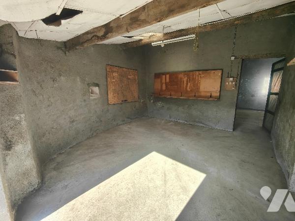 BATIMENT - GARAGE - MOUZILLON