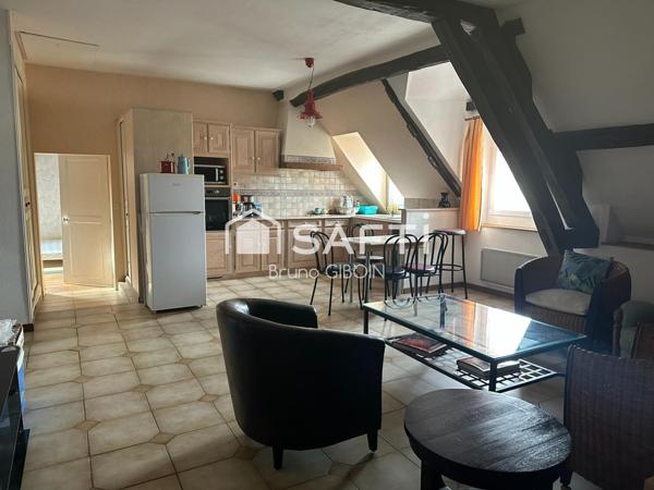 Appartement 74 M² en centre ville, 3 pièces, 1 chambre, un bureau et un grenier aménagé