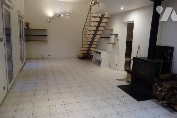 Maison, terrasse et jardin