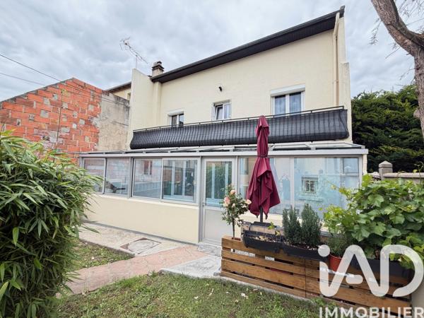 Maison à vendre 5 pièces 94 m² Villeneuve-le-Roi
