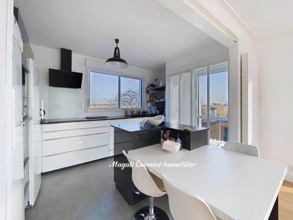 Montfort-sur-Meu (35160) EXCLUSIVITE - Maison 6 p entièrement rénovée- 175 m² - Montfort sur Meu