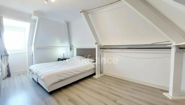 Maison à Salignac-Eyvigues, 155m², 7 pièces, 5 chambres, 5667m² de terrain, sans travaux, rentabilité, terrain en plus à bâtir.