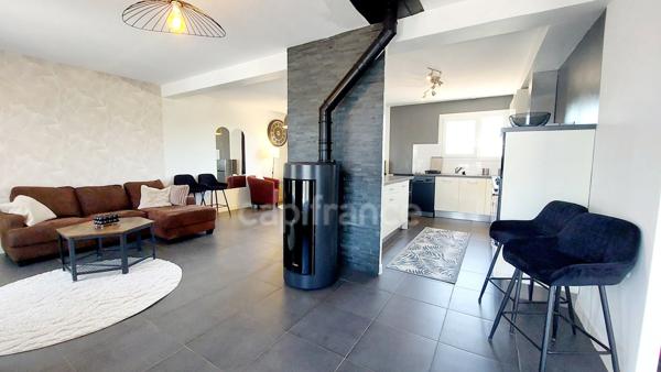 Maison à Salignac-Eyvigues, 155m², 7 pièces, 5 chambres, 5667m² de terrain, sans travaux, rentabilité, terrain en plus à bâtir.