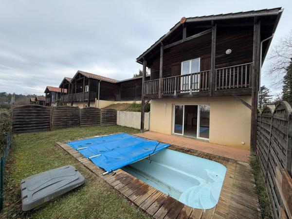 MAISON INDEPENDANTE AVEC JARDIN ET PISCINE