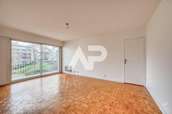 Appartement Rueil Malmaison 2 pièce(s) 48.40m2 €255 000 **  - Référence  19532