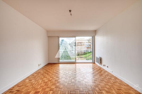 Appartement Rueil Malmaison 2 pièce(s) 48.40m2 €255 000 **  - Référence  19532