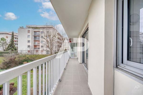 Appartement Rueil Malmaison 2 pièce(s) 48.40m2 €255 000 **  - Référence  19532