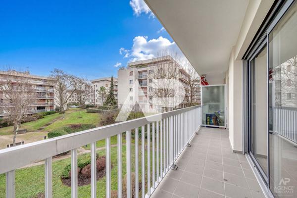 Appartement Rueil Malmaison 2 pièce(s) 48.40m2 €255 000 **  - Référence  19532