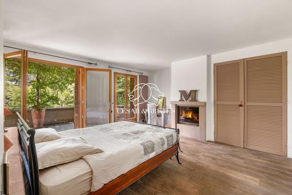 MAISON CHARLY – 8 PIECES 308m² – JARDIN SOIGNE 1909m²