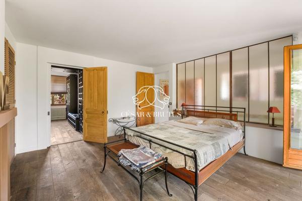 MAISON CHARLY – 8 PIECES 308m² – JARDIN SOIGNE 1909m²