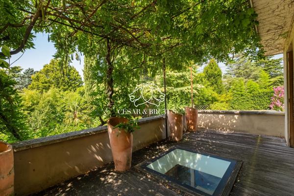 MAISON CHARLY – 8 PIECES 308m² – JARDIN SOIGNE 1909m²
