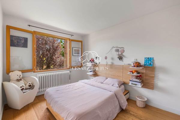 MAISON CHARLY – 8 PIECES 308m² – JARDIN SOIGNE 1909m²