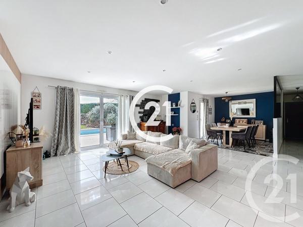 Maison à vendre  5 pièces - 147 m2 BOURG CHARENTE - 16