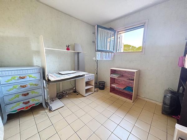 Fréjus - Appartement T3 de 61 m² avec garage, au calme et proche des commerces