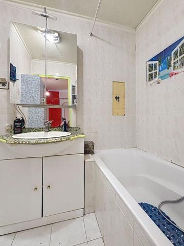 Fréjus - Appartement T3 de 61 m² avec garage, au calme et proche des commerces