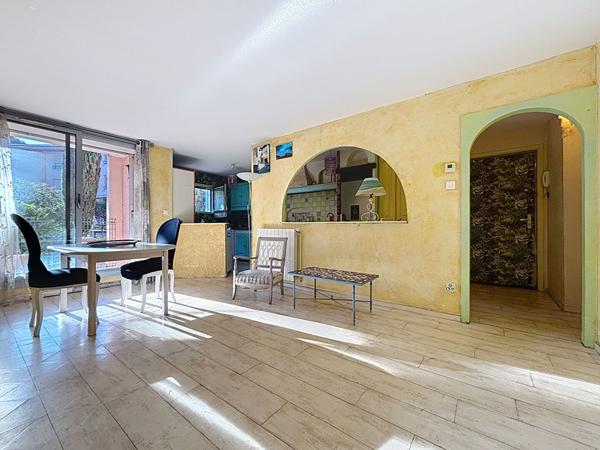 Fréjus - Appartement T3 de 61 m² avec garage, au calme et proche des commerces