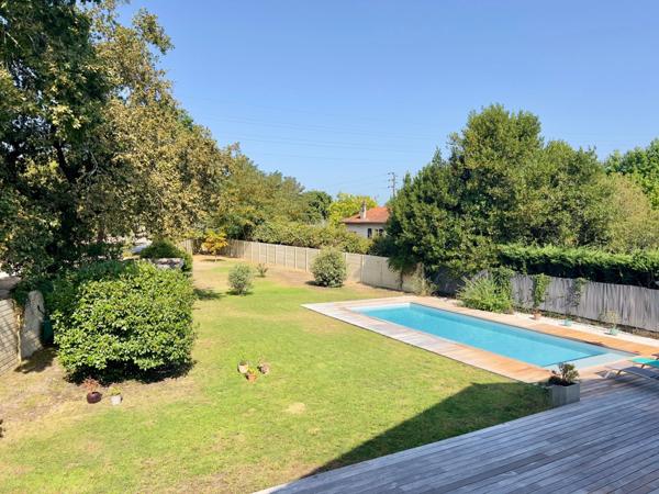 Spacieuse maison familiale de 260m² avec piscine et grand jardin sans vis à vis – Chemin de Linas