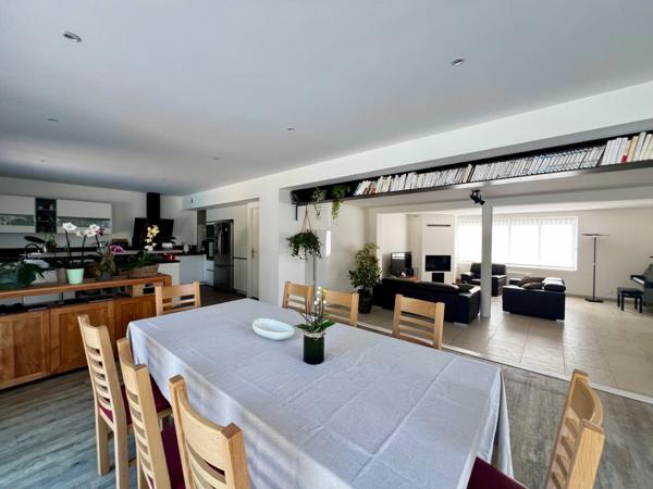 Spacieuse maison familiale de 260m² avec piscine et grand jardin sans vis à vis – Chemin de Linas