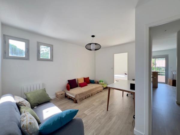 Spacieuse maison familiale de 260m² avec piscine et grand jardin sans vis à vis – Chemin de Linas