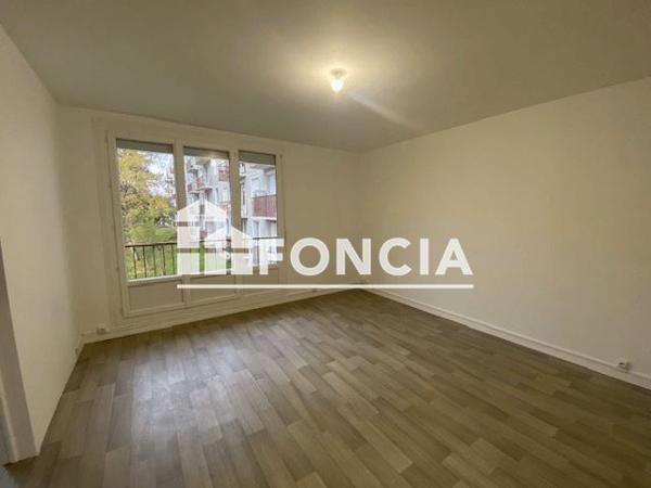 Location Appartement 4 pièces 75.96 m² - 37 AV SIR WINSTON CHURCHILL Rennes 35000