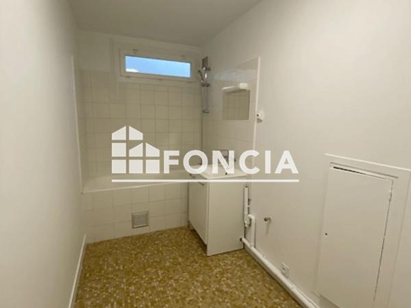Location Appartement 4 pièces 75.96 m² - 37 AV SIR WINSTON CHURCHILL Rennes 35000