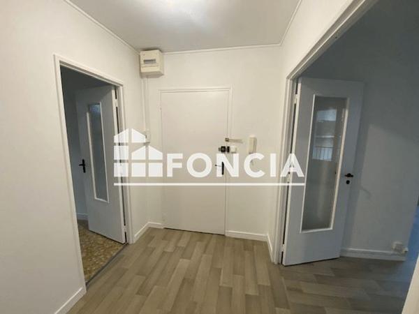 Location Appartement 4 pièces 75.96 m² - 37 AV SIR WINSTON CHURCHILL Rennes 35000