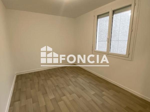 Location Appartement 4 pièces 75.96 m² - 37 AV SIR WINSTON CHURCHILL Rennes 35000