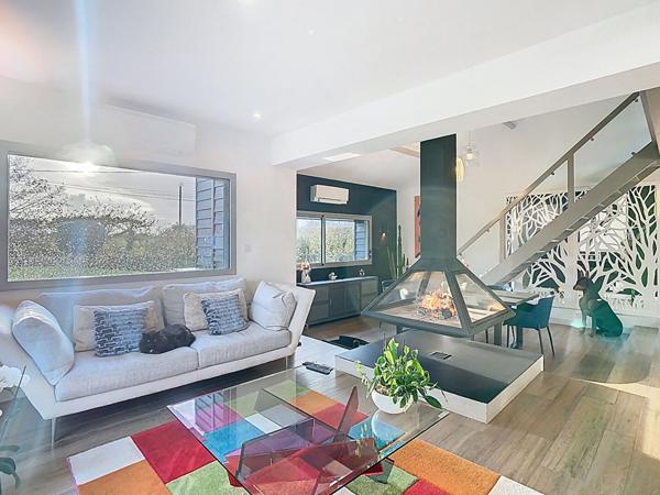 Maison à vendre à Cholet - Accès immédiat des axes Nantes (en 30 minutes) Angers A87 en 45 minutes. La côte Vendéenne en 60 minutes