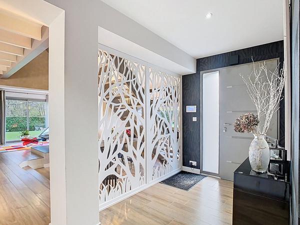 Maison à vendre à Cholet - Accès immédiat des axes Nantes (en 30 minutes) Angers A87 en 45 minutes. La côte Vendéenne en 60 minutes