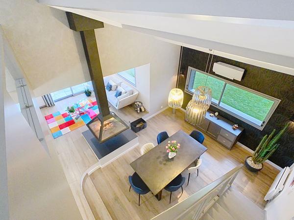 Maison à vendre à Cholet - Accès immédiat des axes Nantes (en 30 minutes) Angers A87 en 45 minutes. La côte Vendéenne en 60 minutes