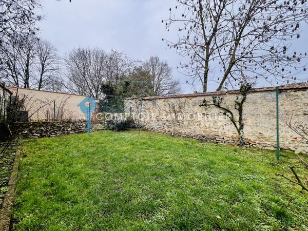 Maison
                                                                                                                                                                                                                                                                                                                        4 pièce(s)                                                                                                                                                                                                          3 chambre(s)                                                                                                                                                                                                          82  m²
