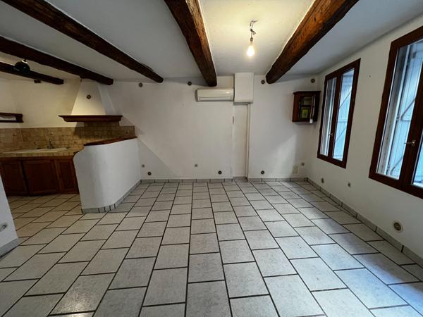 A VENDRE Entraigues Sur La Sorgue Maison de village 3 pièce(s) 78 m²
