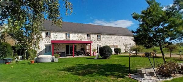 Fermette à vendre à Arquenay en Mayenne (53170), ref : 53034-57