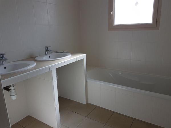 Maison à louer Vieux Boucau Les Bains : 4 pièces, 102m² avec 3 chambre(s) à 1 167€ - AJP Horizons Capbreton