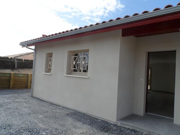 Maison à louer Vieux Boucau Les Bains : 4 pièces, 102m² avec 3 chambre(s) à 1 167€ - AJP Horizons Capbreton