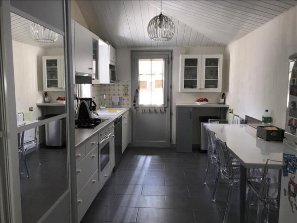 Maison à louer 1 149 € CC ANGOULEME 5 p 158 m² DPE D