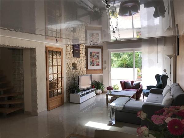 Maison à louer 1 149 € CC ANGOULEME 5 p 158 m² DPE D