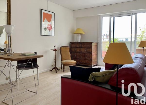 Appartement 2 pièces de 43 m² à Paris (75018)
