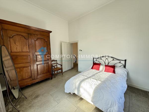 Propriete
                                                                                                                                                                                                                                                                                                                        7 pièce(s)                                                                                                                                                                                                          4 chambre(s)                                                                                                                                                                                                          264  m²